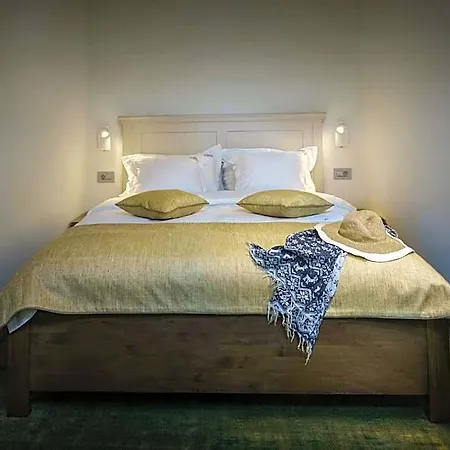 Hotel La Boheme Boutique Casa Soare Bucharest