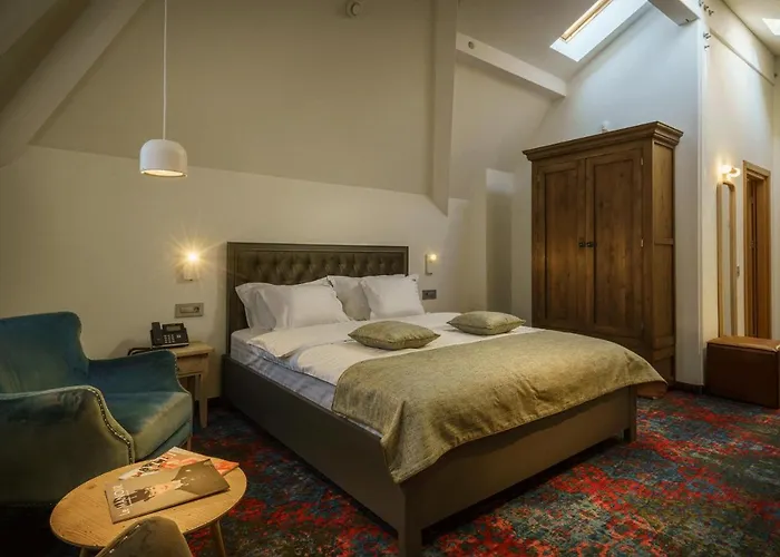 Ξενοδοχείο La Boheme Boutique Casa Soare 4*