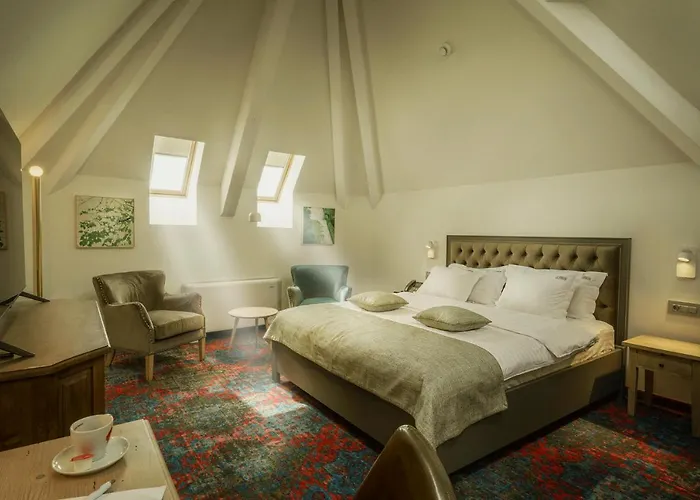 La Boheme Boutique Casa Soare 4* 부쿠레슈티